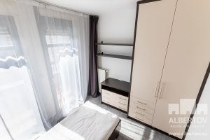 E-528_2020_pronajem_apartmany_Praha_Albertov_Rental_Apartments-09