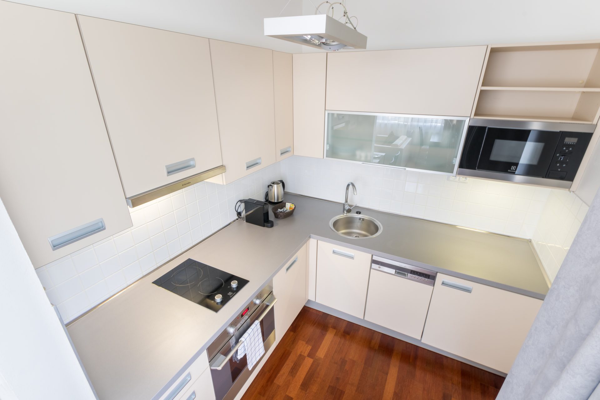 F1-527_Albertov (2020-06)-06