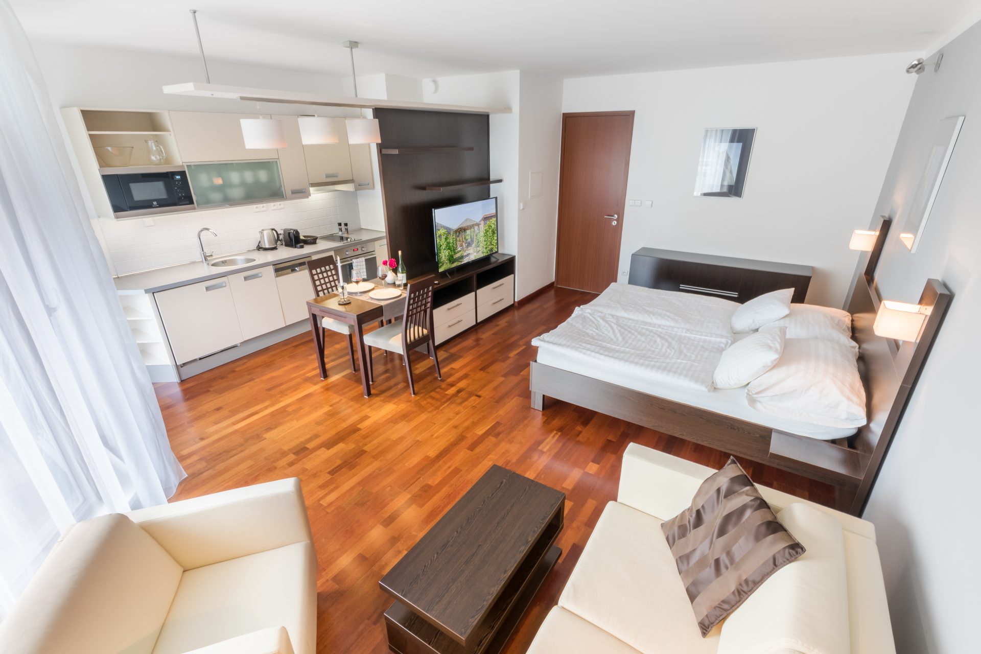 F2-515_Albertov (2020-07)-04